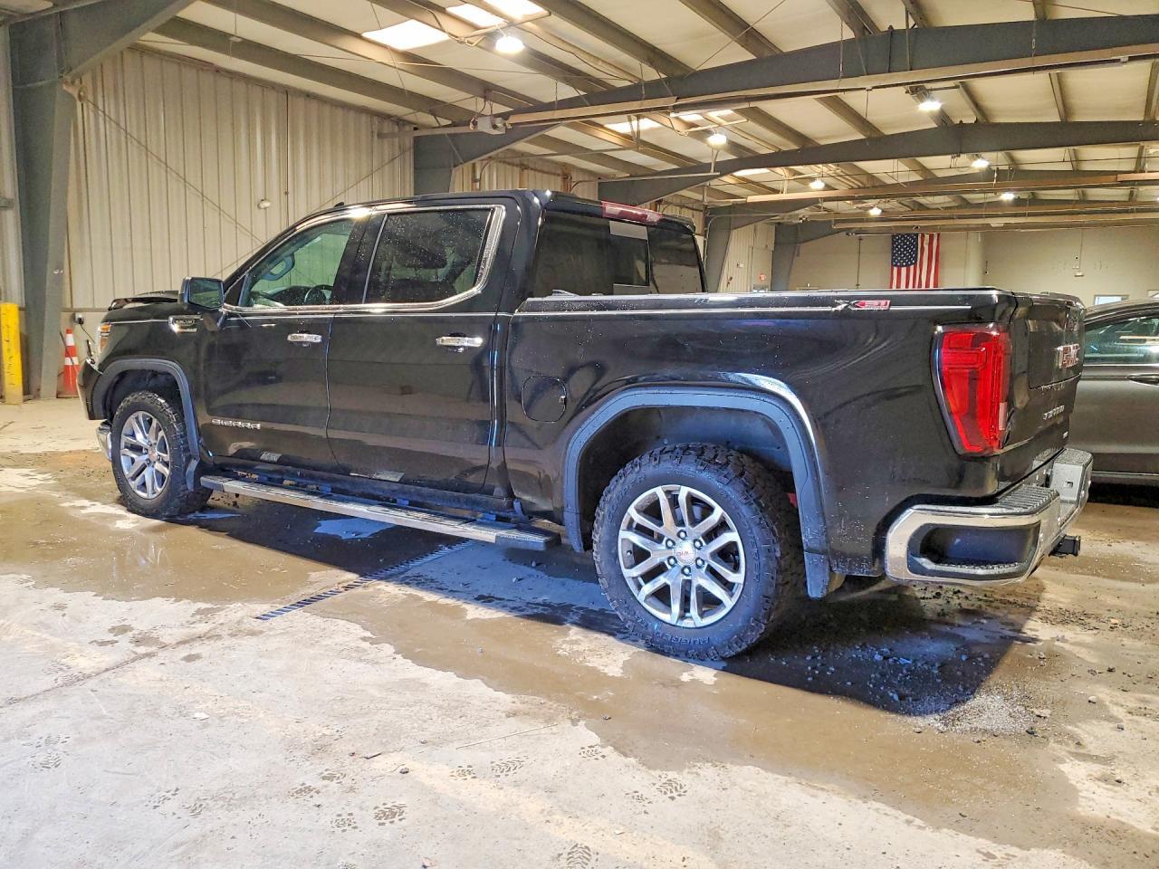 2020 GMC Sierra K1500 SLT