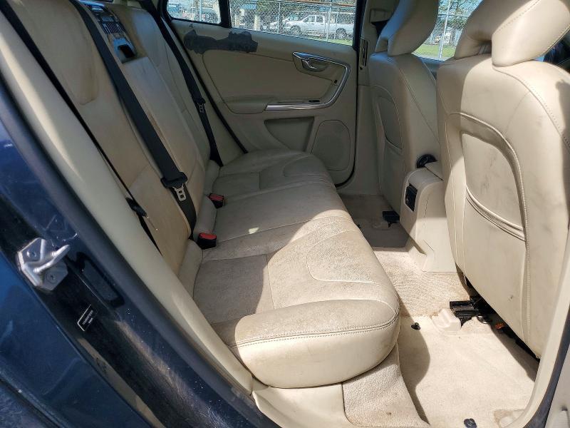 2015 Volvo V60 Premier