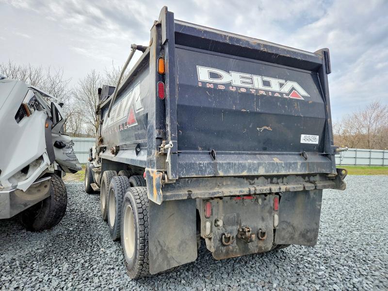 2015 Caterpillar Ct660 Dump Truck