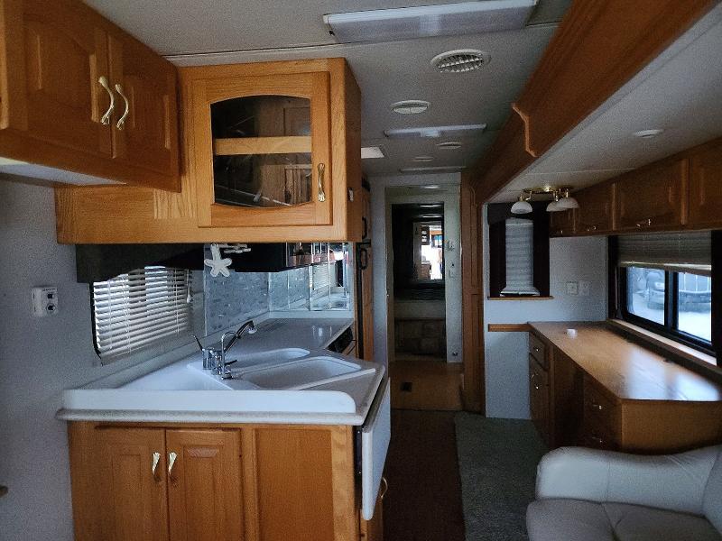 2001 Mountain Air RV