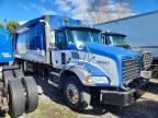 2010 Mack 800 GU800