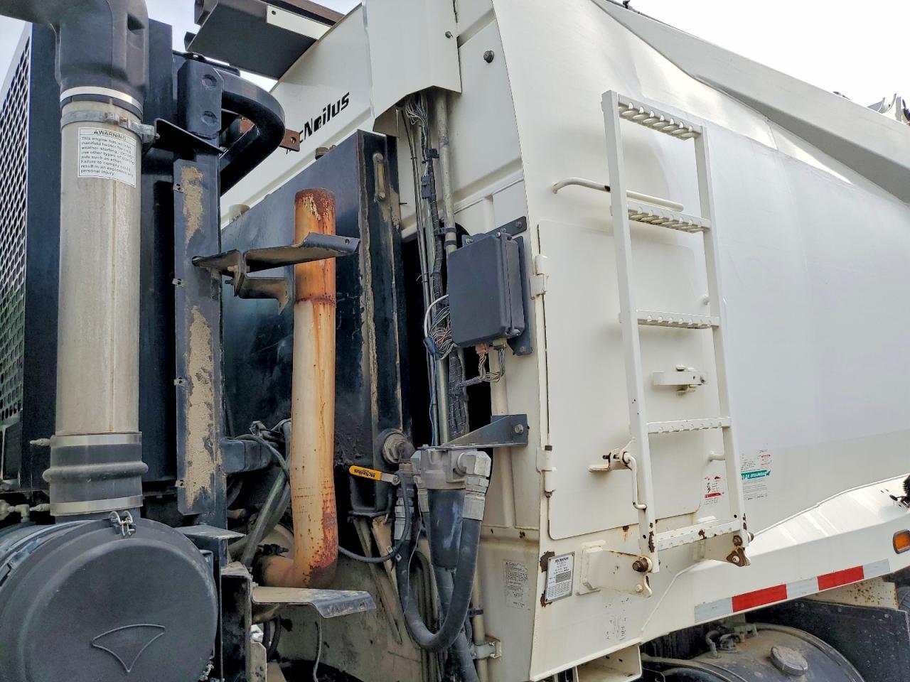 2015 Crane Carrier Low Entry