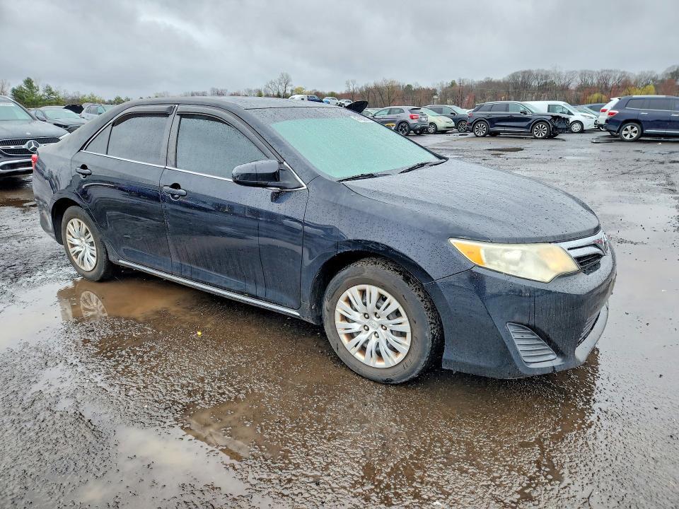 2012 Toyota Camry le