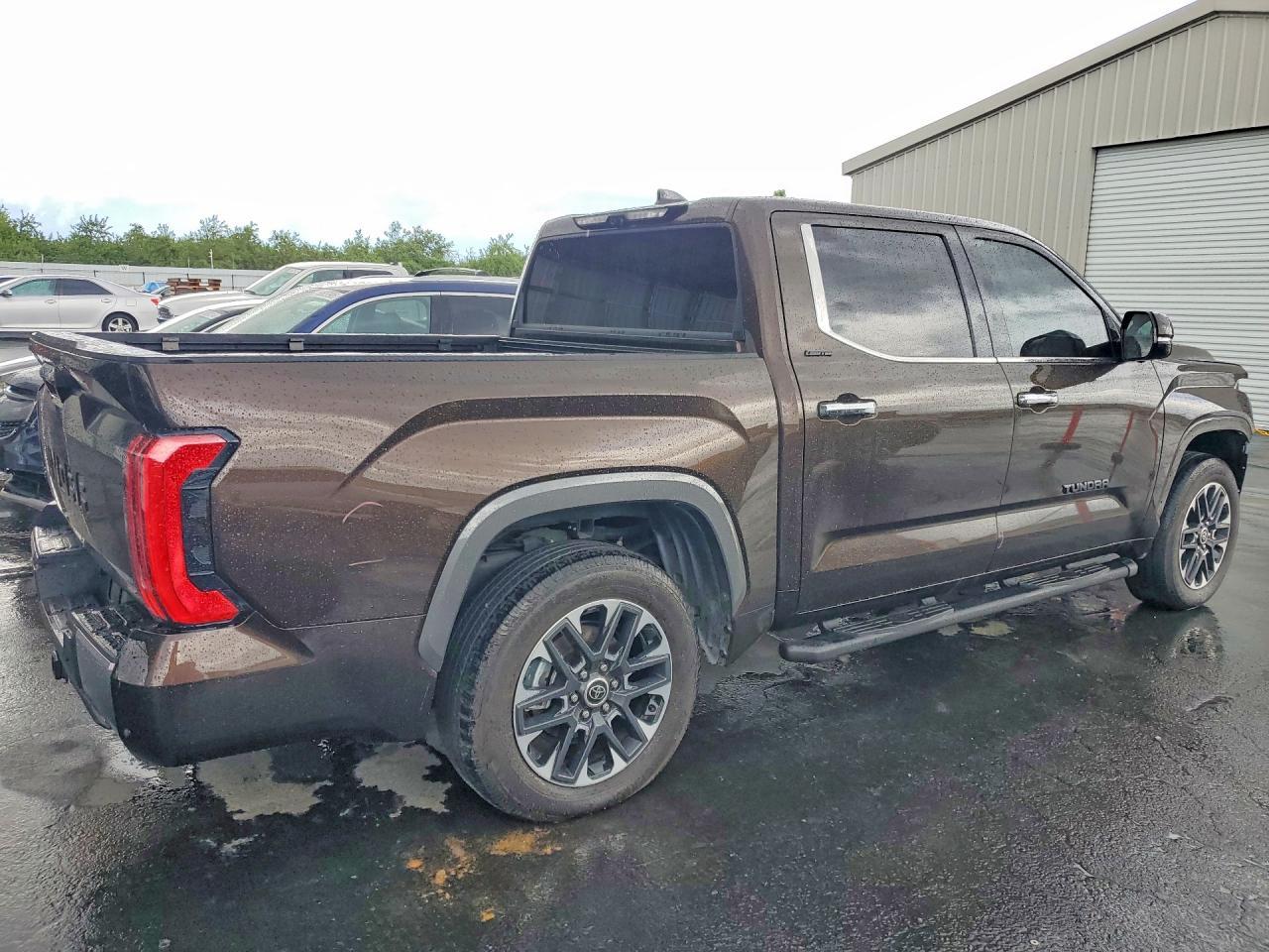2023 Toyota Tundra Crewmax Limited