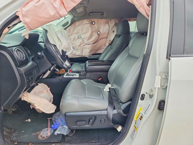 2016 Toyota Tundra Crewmax SR5