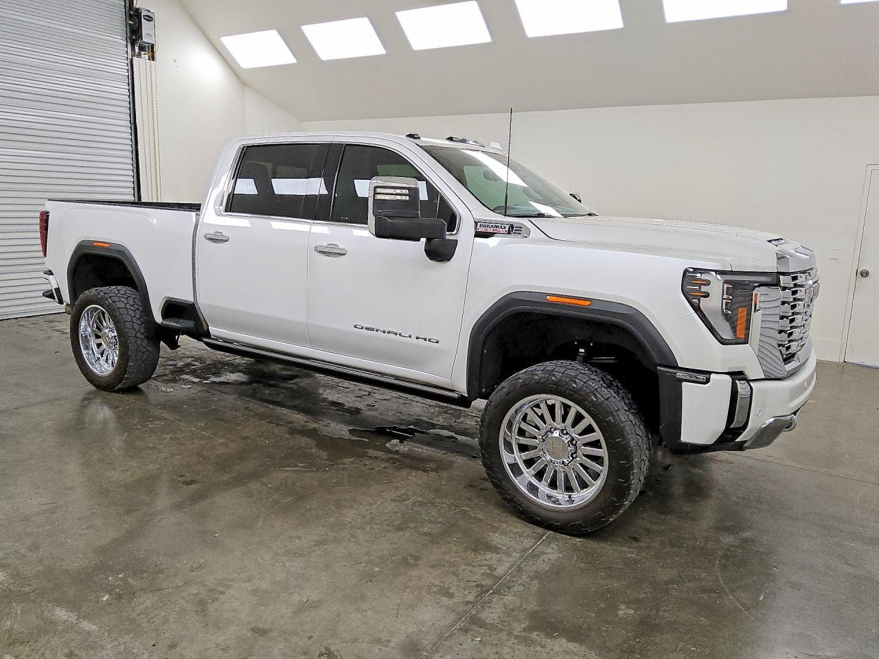 2024 GMC Sierra K2500 Denali