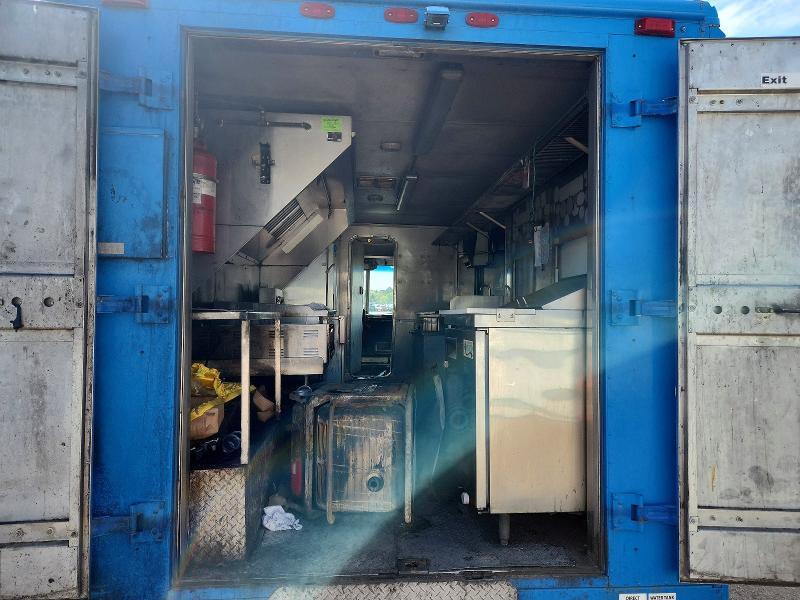 2006 Freightliner Chassis M Line WALK-IN Van