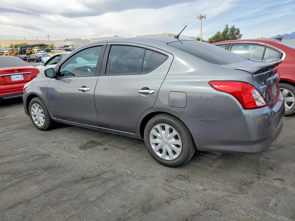 2018 Nissan Versa sv