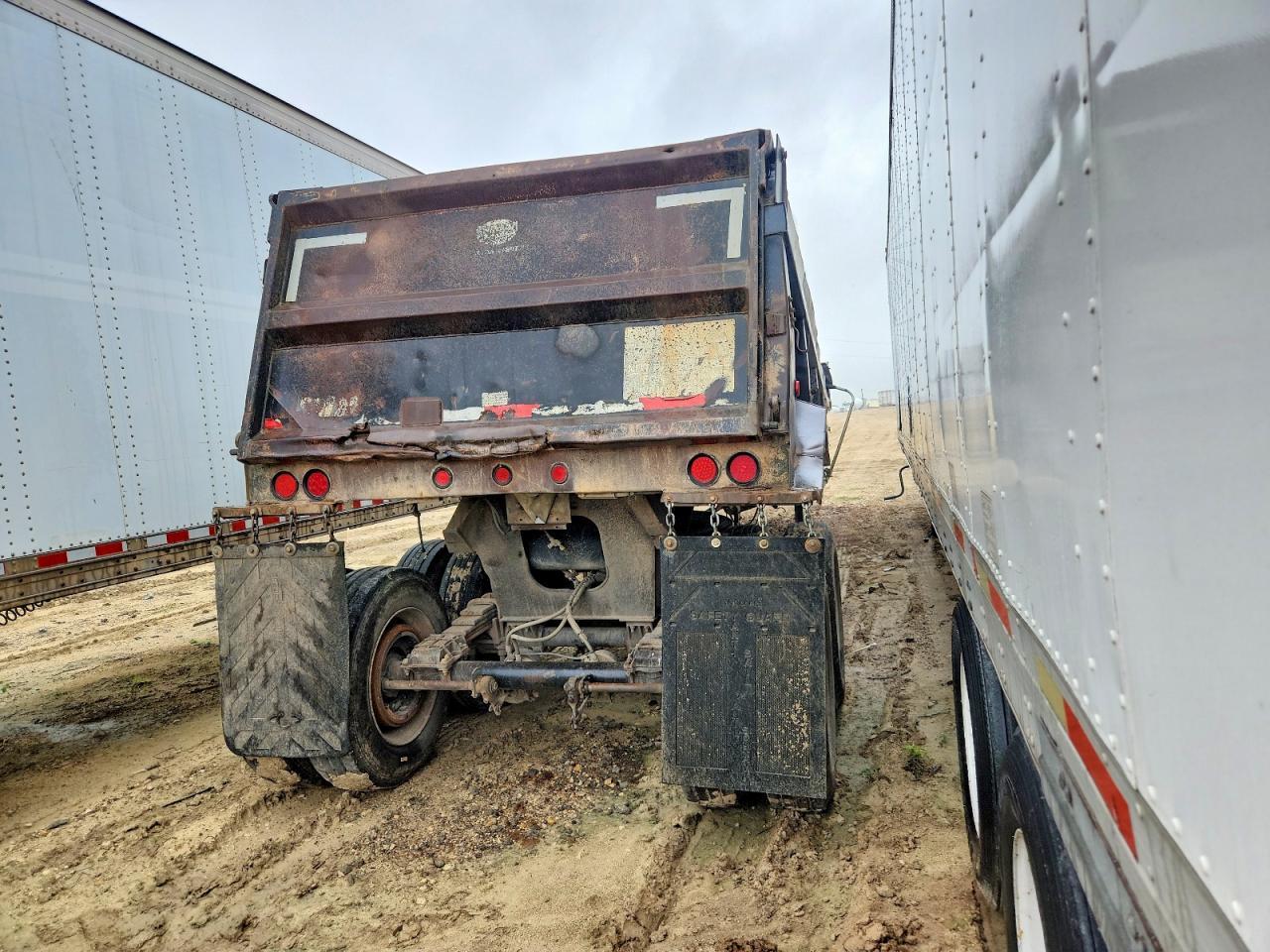2001 Lufkin Industries END Dump Trailer