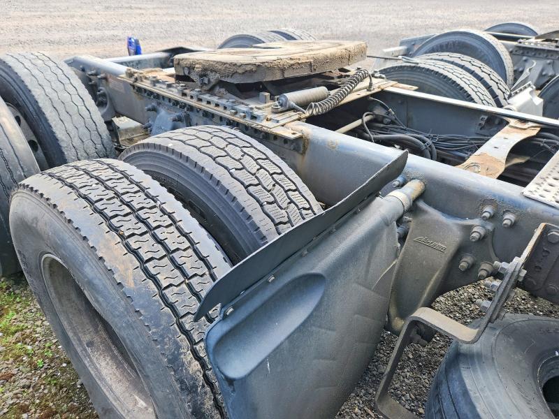 2013 Freigliner 2013 Freightliner Cascadia Semi Truck
