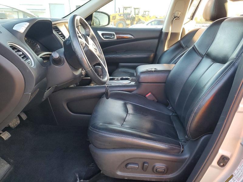 2016 Nissan Pathfinder sl