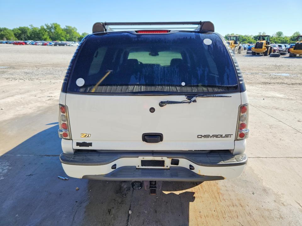 2004 Chevrolet Suburban K1500