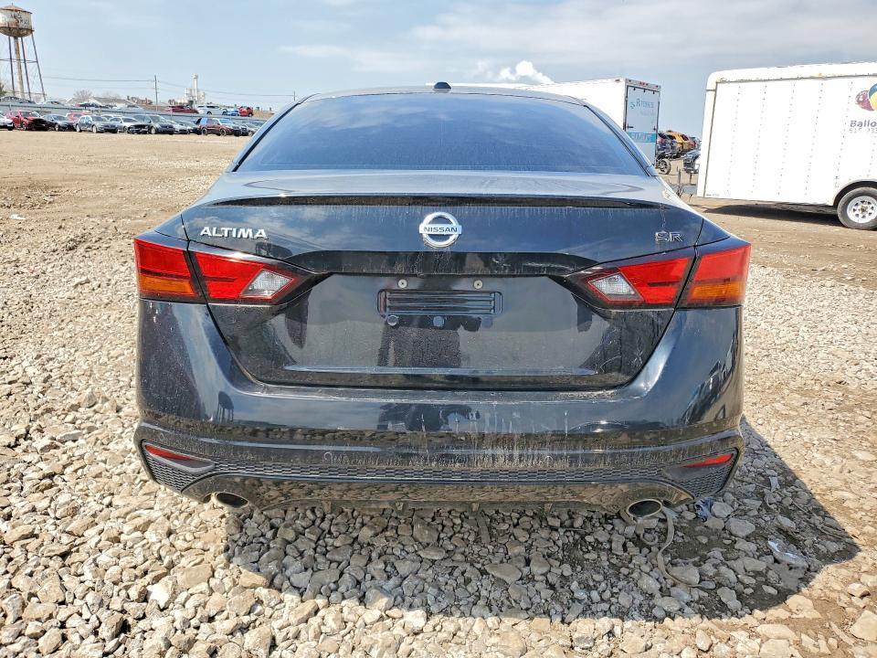 2022 Nissan Altima 2.5 sr