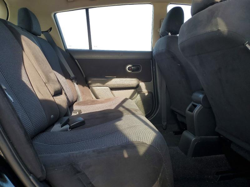 2011 Niss Versa 1.8 s