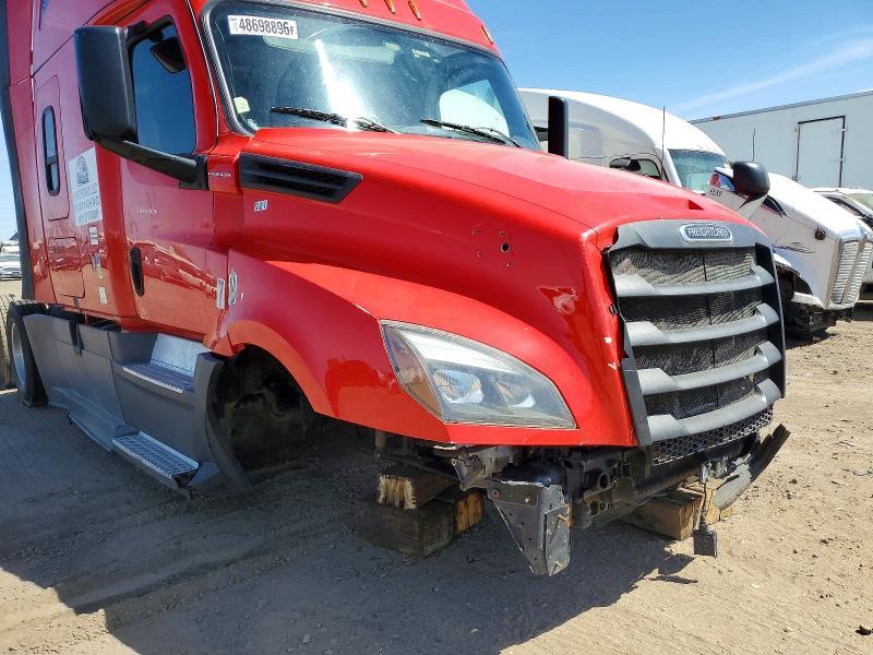 2019 Freightliner Cascadia 126