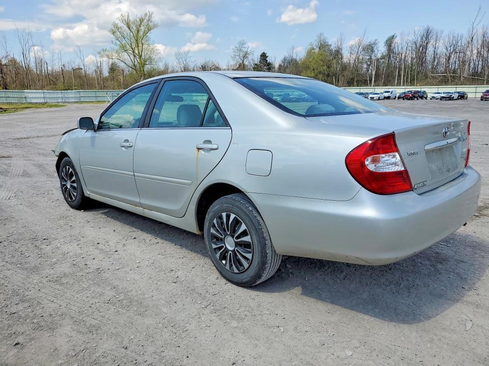 2003 Toyota Camry le