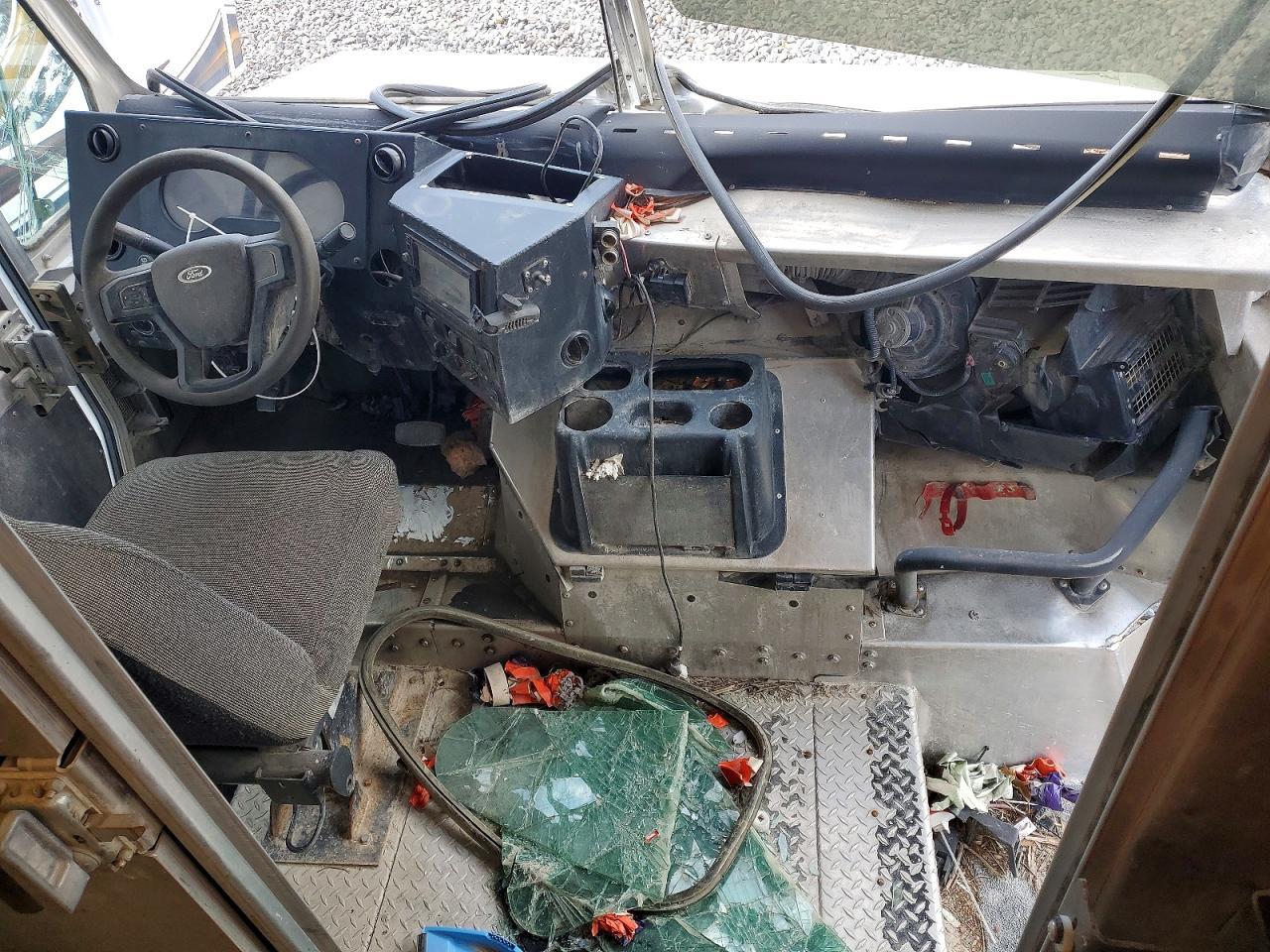 2021 Ford Econoline E450 Super Duty Commercial Stripped Chas
