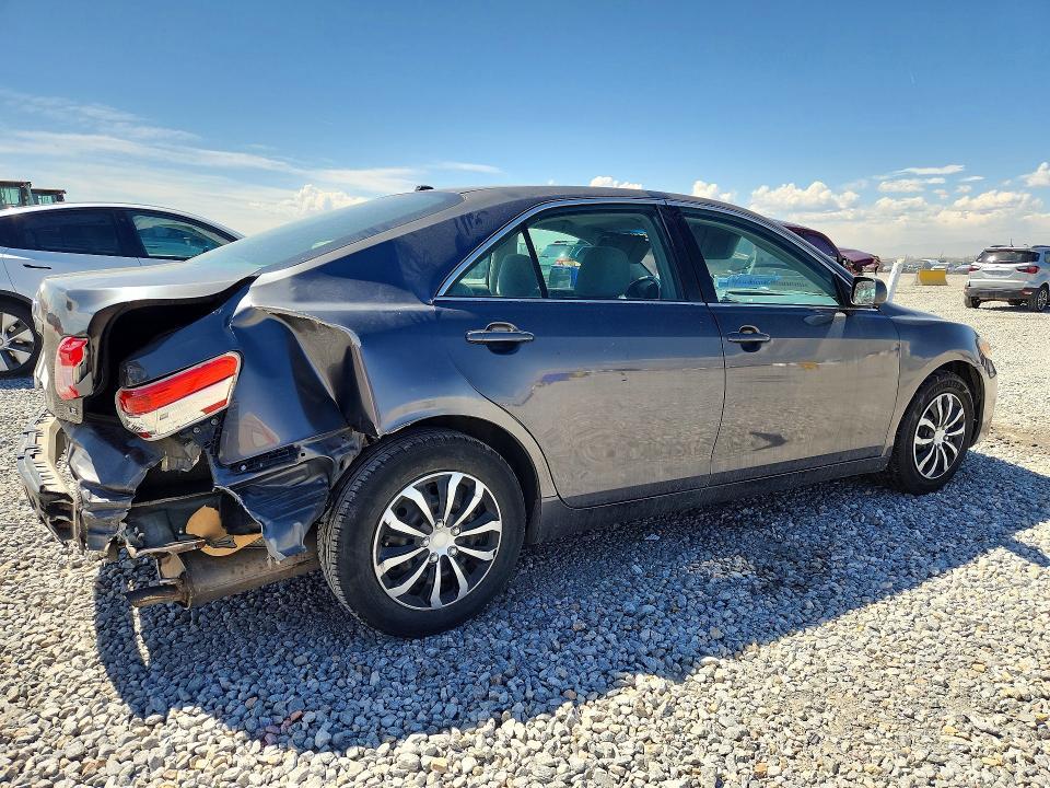 2011 Toyota Camry le