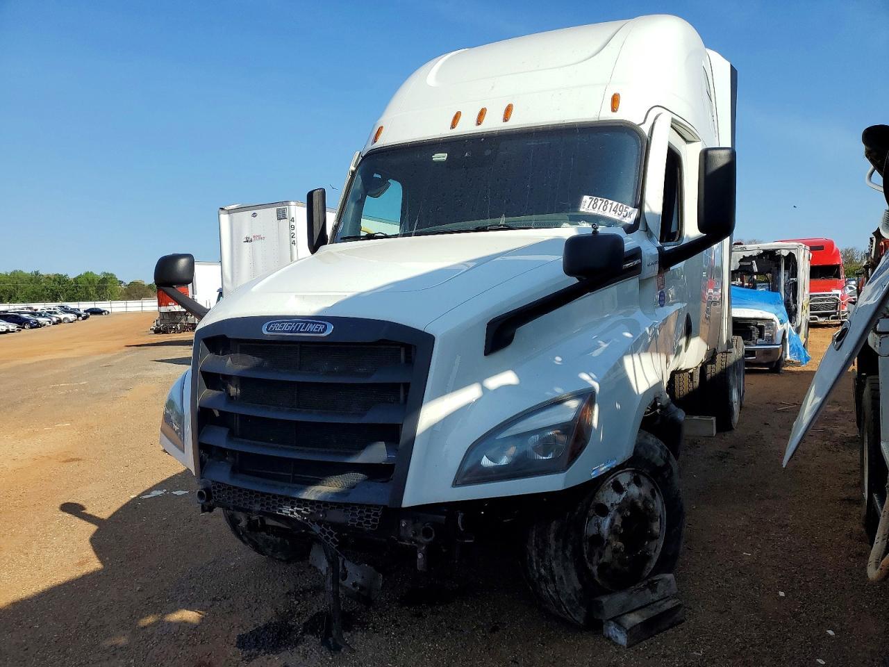 2020 Freightliner Cascadia 126 Semi Truck