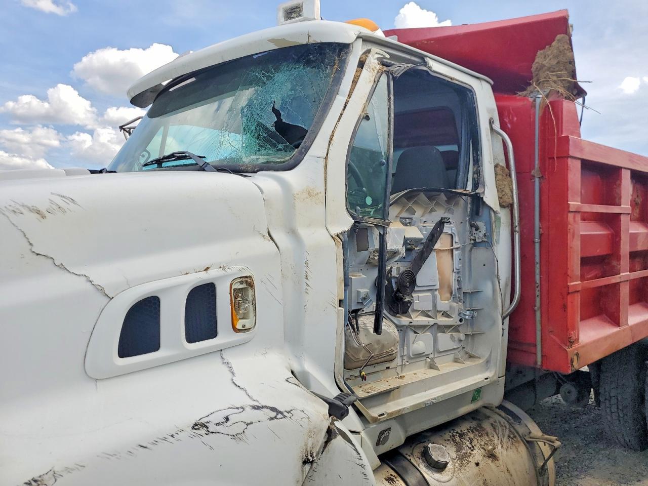 2007 Sterling L9500 Dump Truck