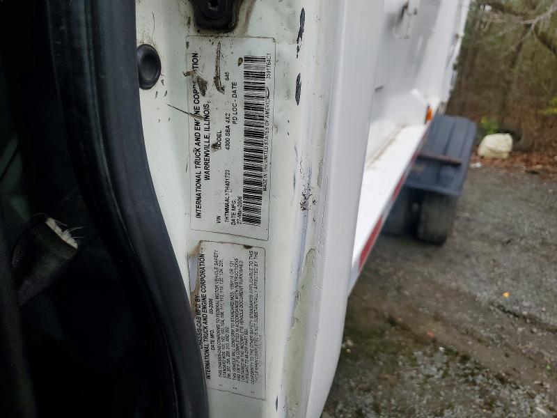 2007 International 4300 Refuse Truck