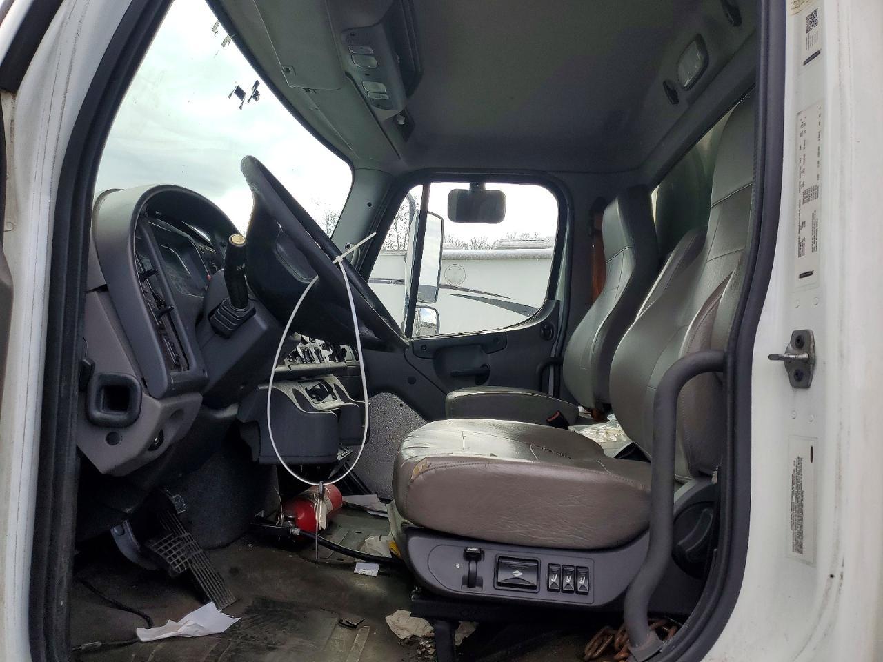 2018 Freightliner Business Class M2 Refrigerated Truck