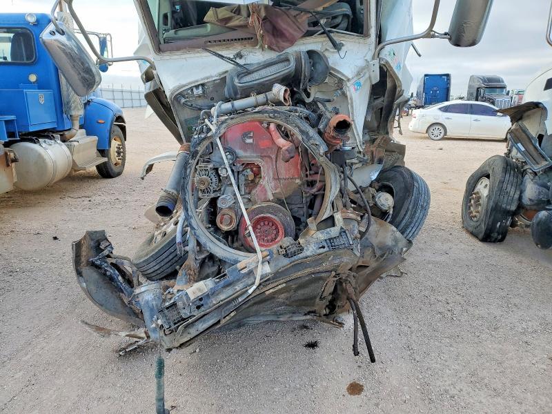 2012 Peterbilt 386 Truck Cab AND Chassis