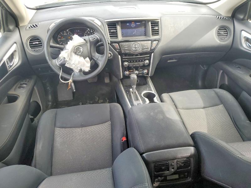 2017 Nissan Pathfinder s