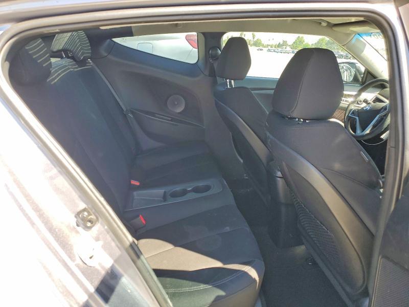2016 Hyundai Veloster Base