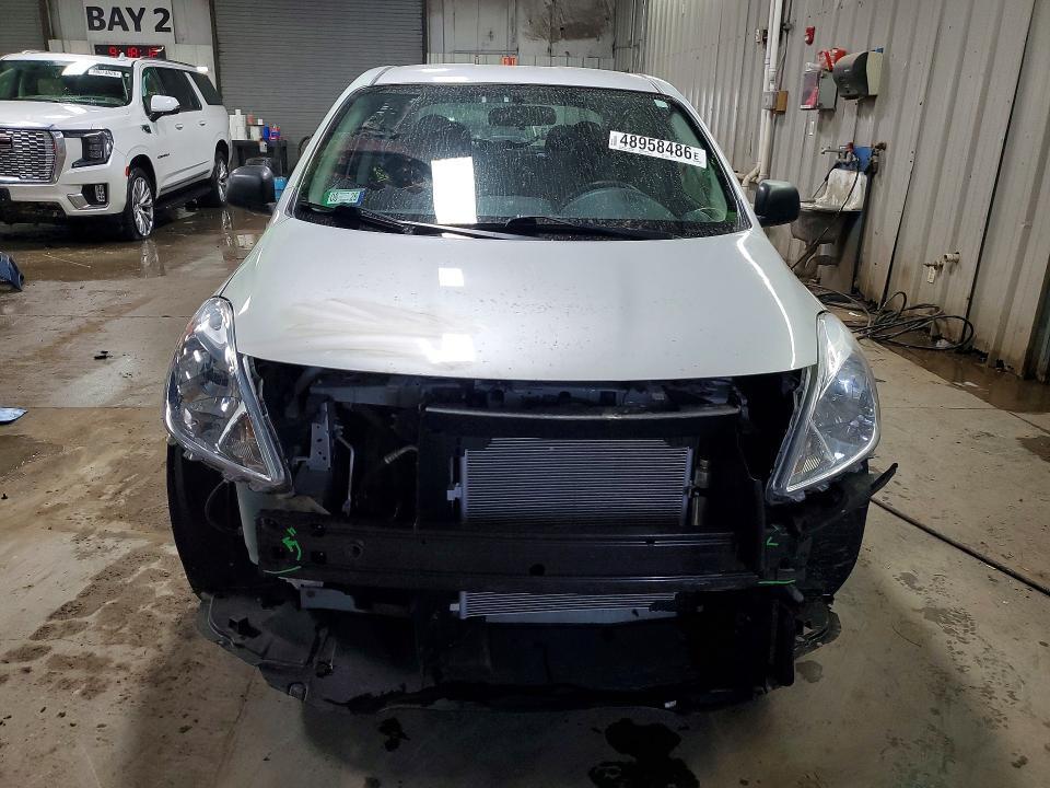 2014 Nissan Versa 1.6 s