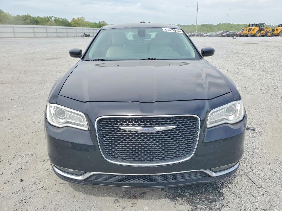 2018 Chrysler 300 Touring