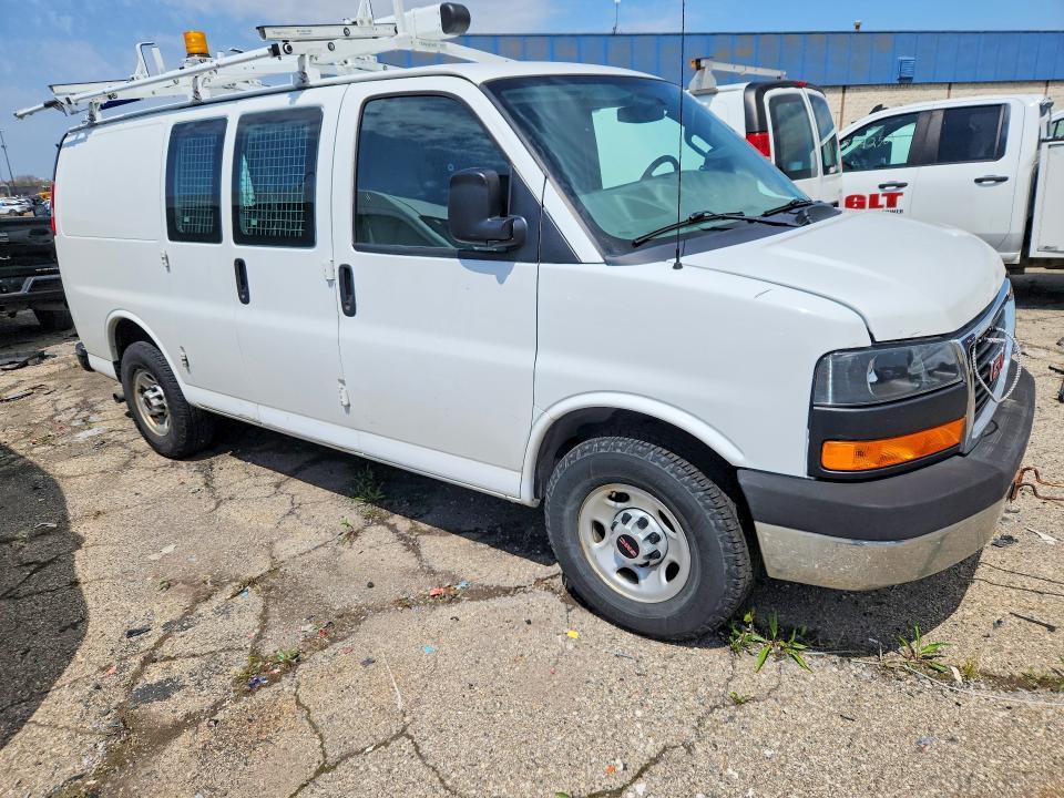 2016 GMC Savana G2500 Utility / Service van