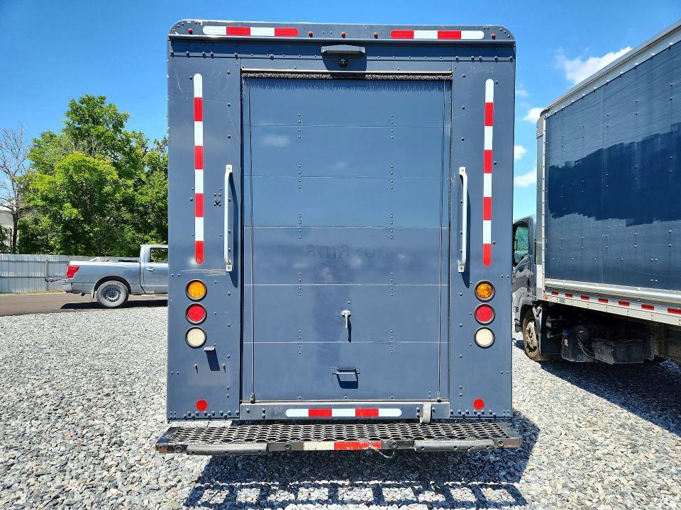 2020 Freightliner MT45G Chassis Delivery Truck