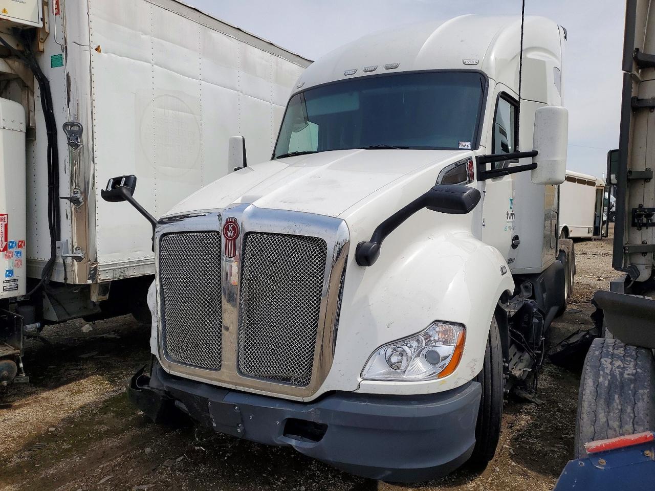 2022 Kenworth T680 Semi Truck