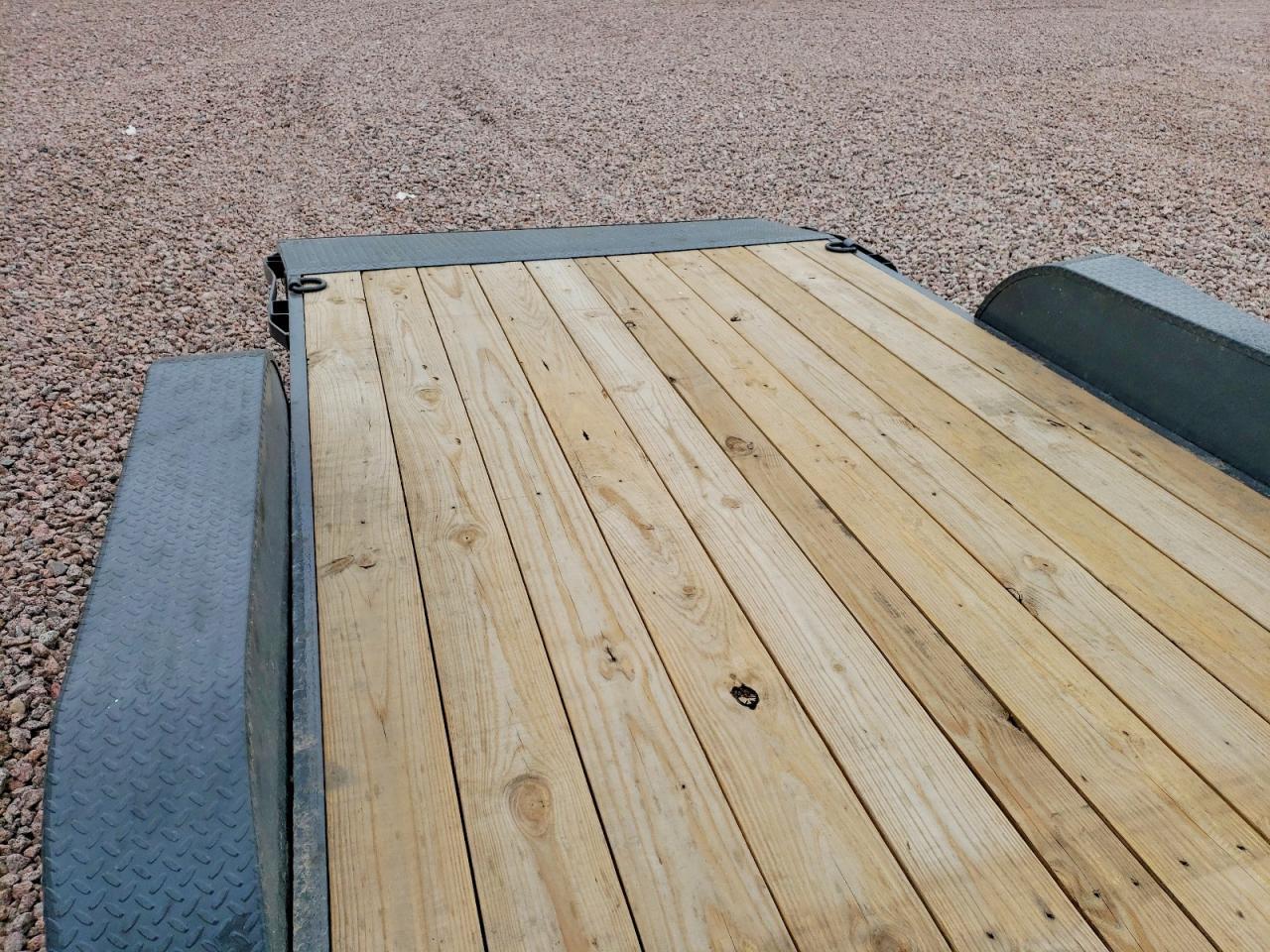 2026 Lamar Car Trailer