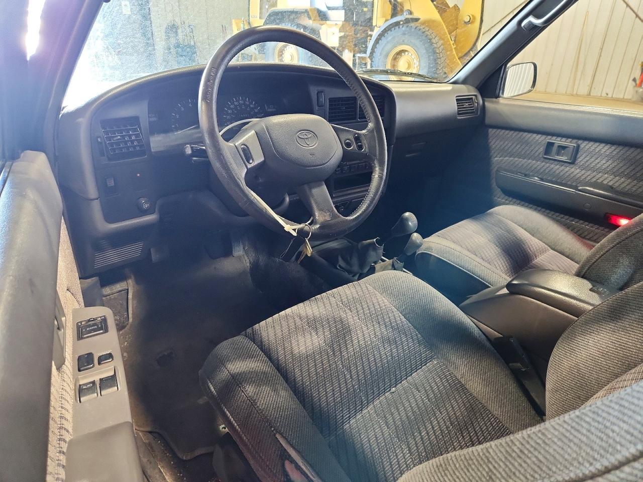 1993 Toyota XTRA/DX/SR