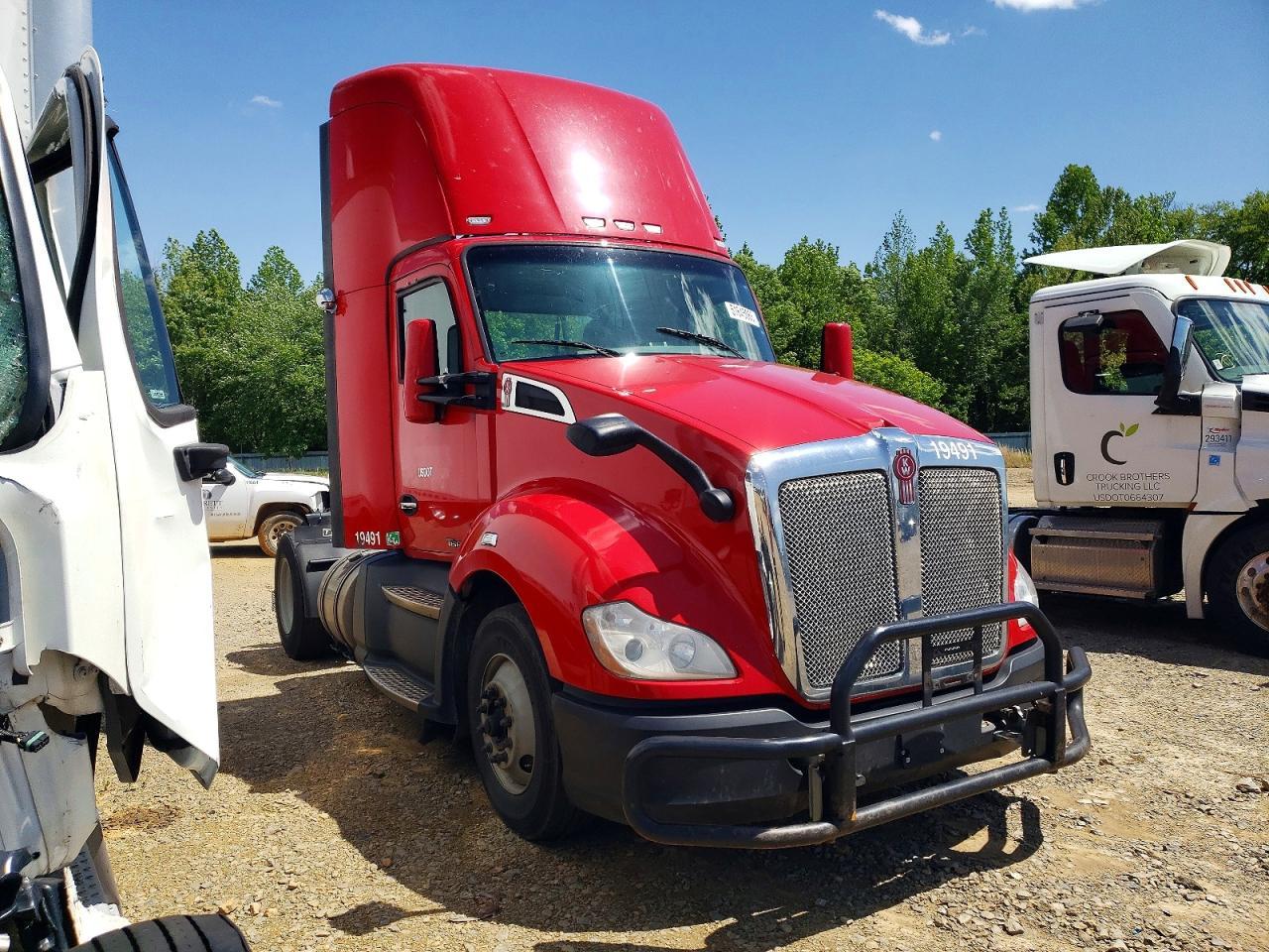 2019 Kenworth T680 Semi Truck