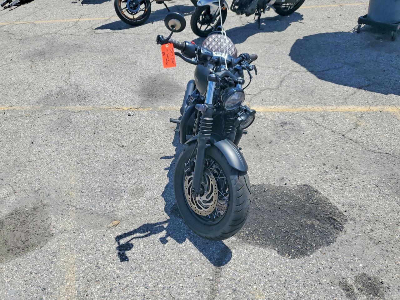 2019 Triumph Bonneville Bobber Black