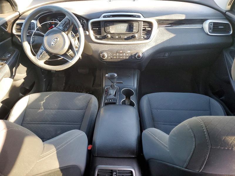 2017 KIA Sorento lx V6