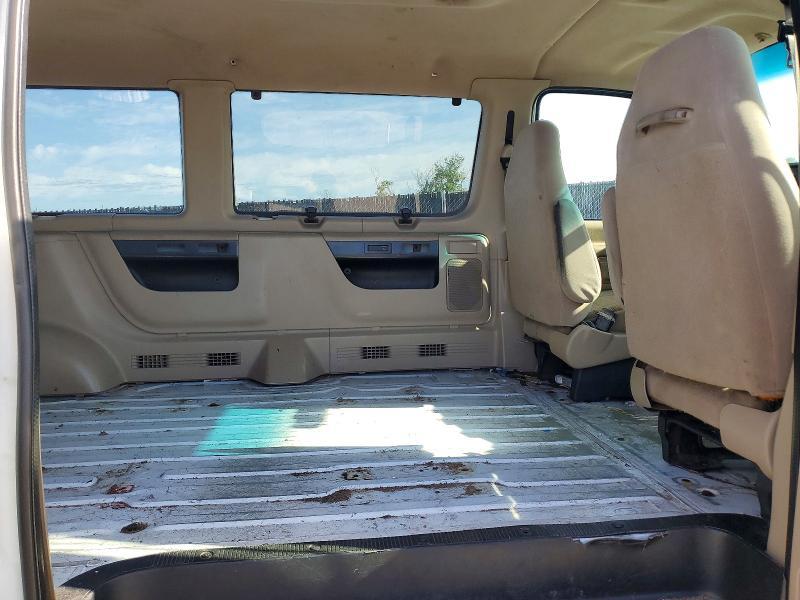 1999 Ford Econoline E350 Super Duty Wagon