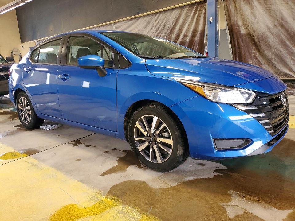 2023 Nissan Versa sv