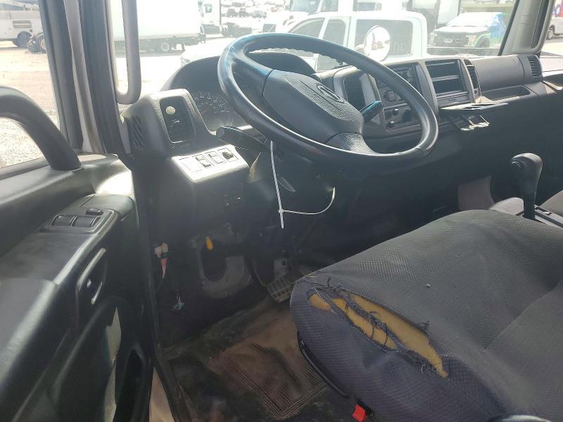 2017 Hino 258/268 BOX Truck