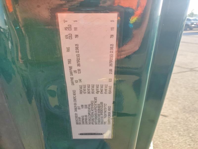 2018 Freightliner Cascadia 113 Semi Truck