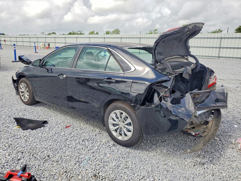 2015 Toyota Camry le
