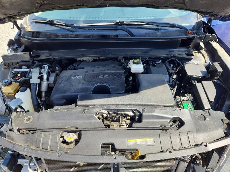 2018 Nissan Pathfinder sv