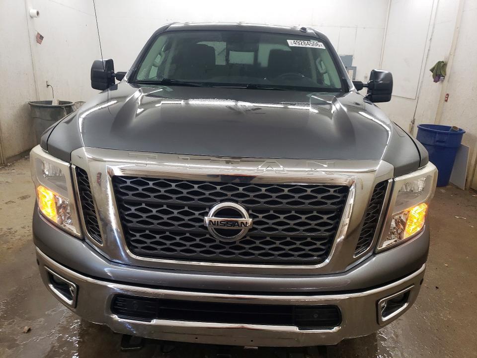 2017 Nissan Titan XD SV