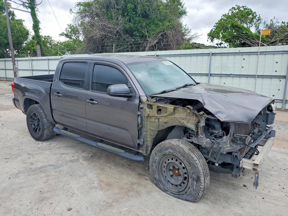 2016 Toyota Tacoma SR