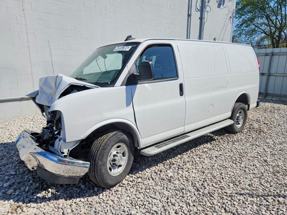 2024 Chevrolet Express G2500
