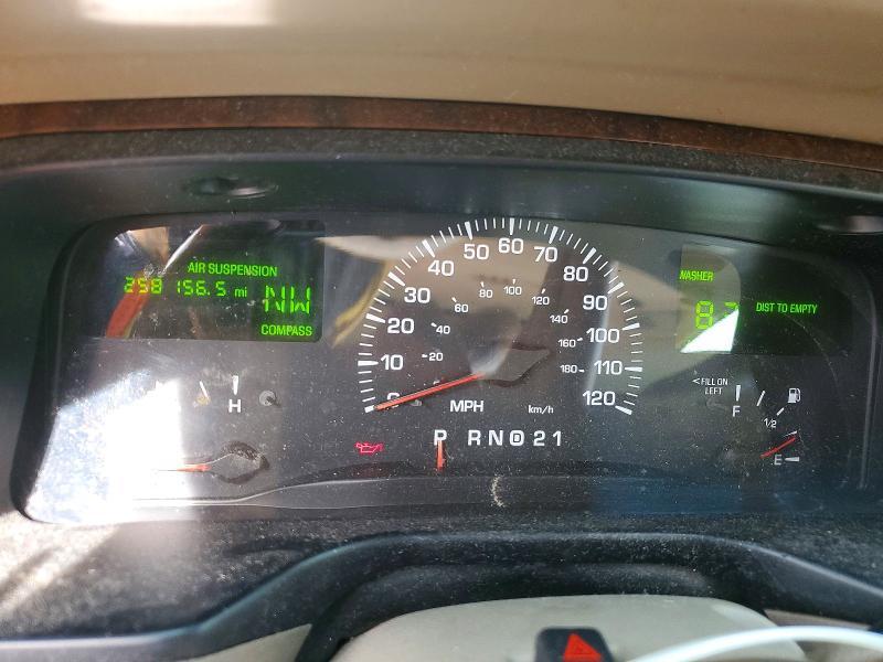 2000 Lincoln Town car Cartier