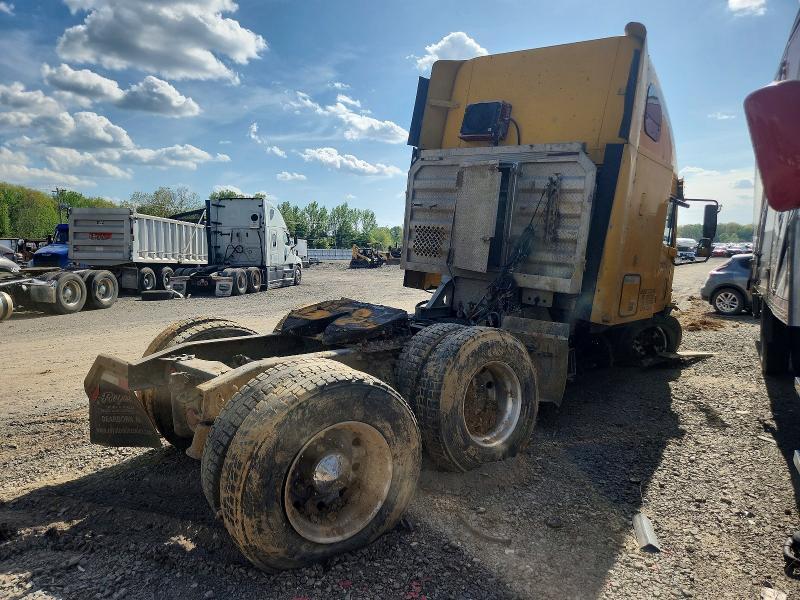 2006 Freightliner Columbia 120 Semi Truck